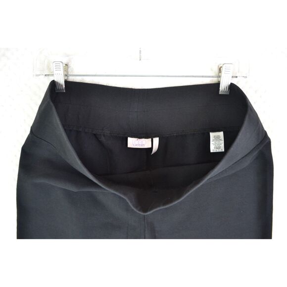 Logo Layers Women's Medium Petite Black Capris - Picture 8 of 12